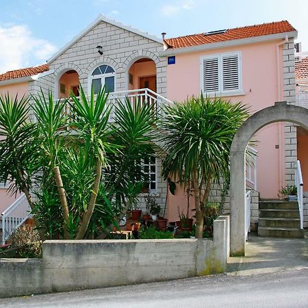 Apartments Julija فيلا لوكا المظهر الخارجي الصورة