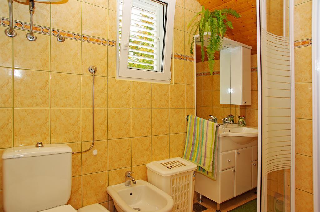 Apartments Julija فيلا لوكا الغرفة الصورة