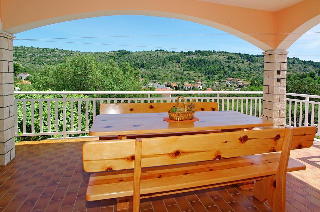 Apartments Julija فيلا لوكا المظهر الخارجي الصورة