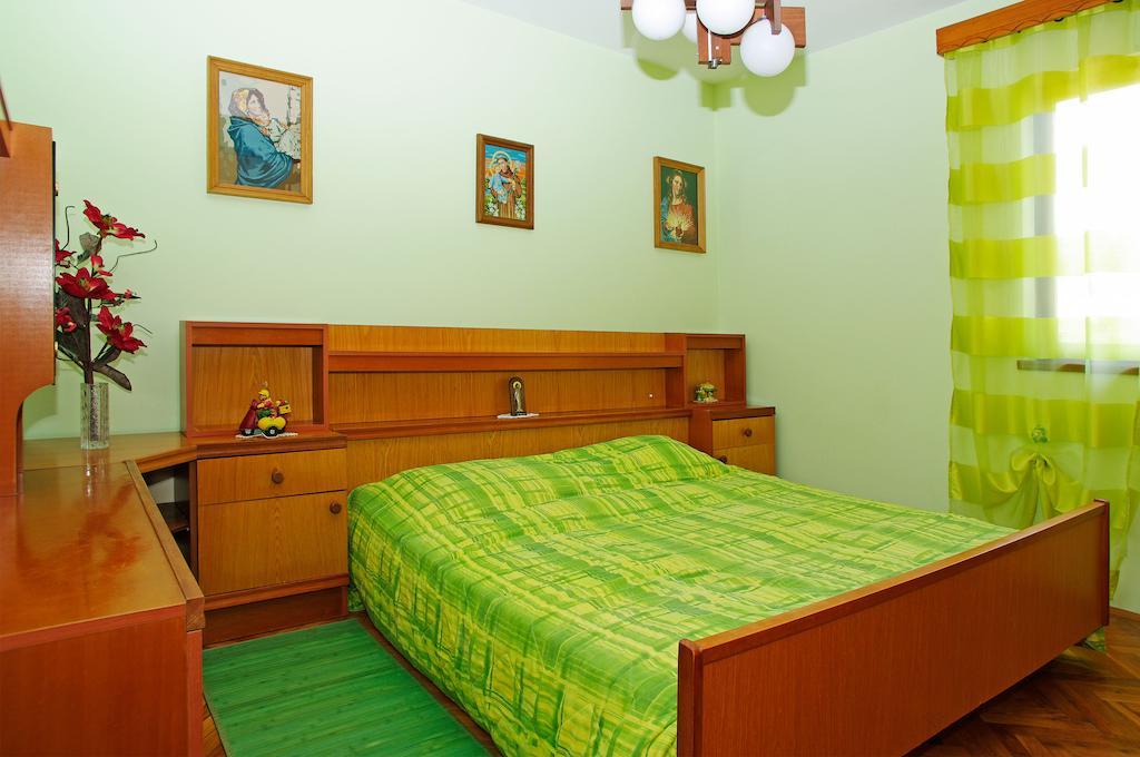 Apartments Julija فيلا لوكا الغرفة الصورة