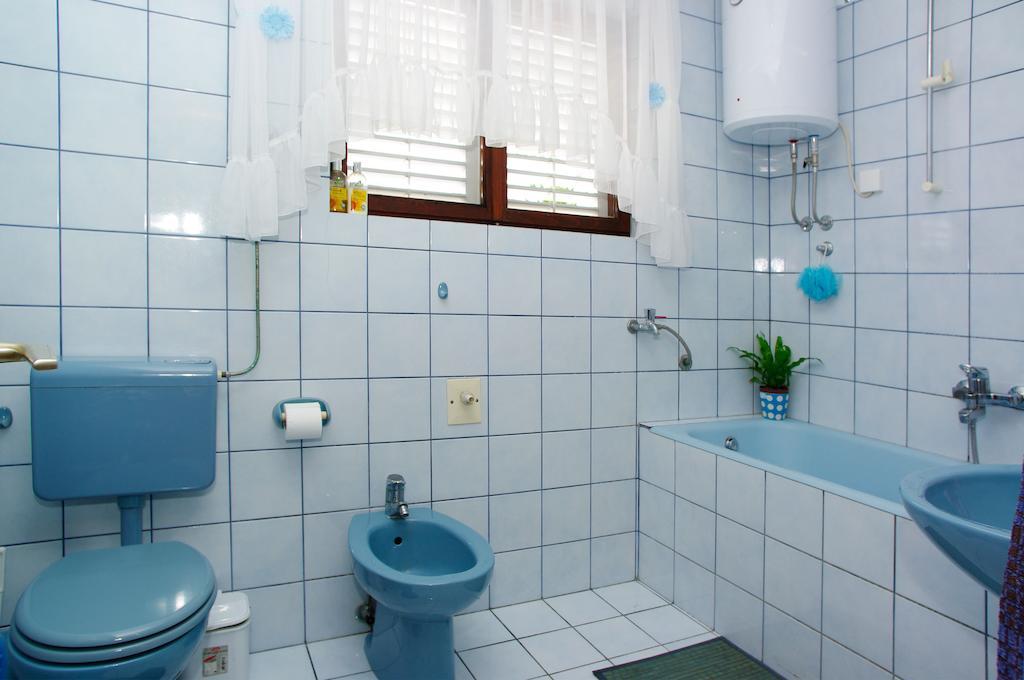 Apartments Julija فيلا لوكا الغرفة الصورة
